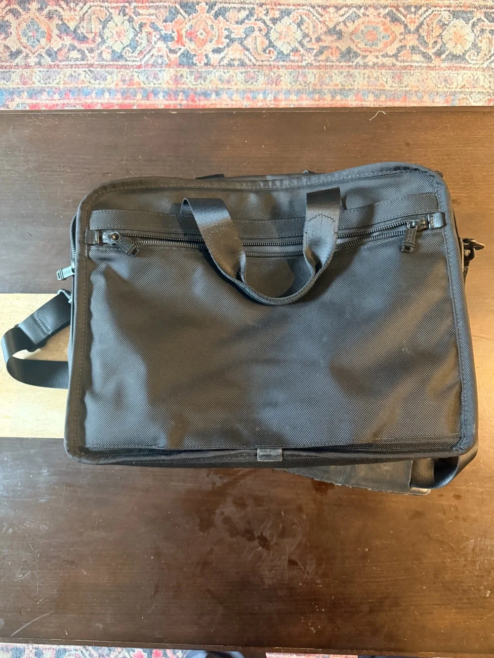 Tumi Alpha Men's Shoulder Messenger Bag